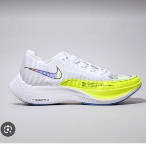 💨💨Nike ZoomX Vaporfly Next% 2, size 9